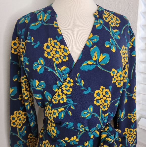 J CREW Tie Wrap Blouse XS. - Picture 6 of 8